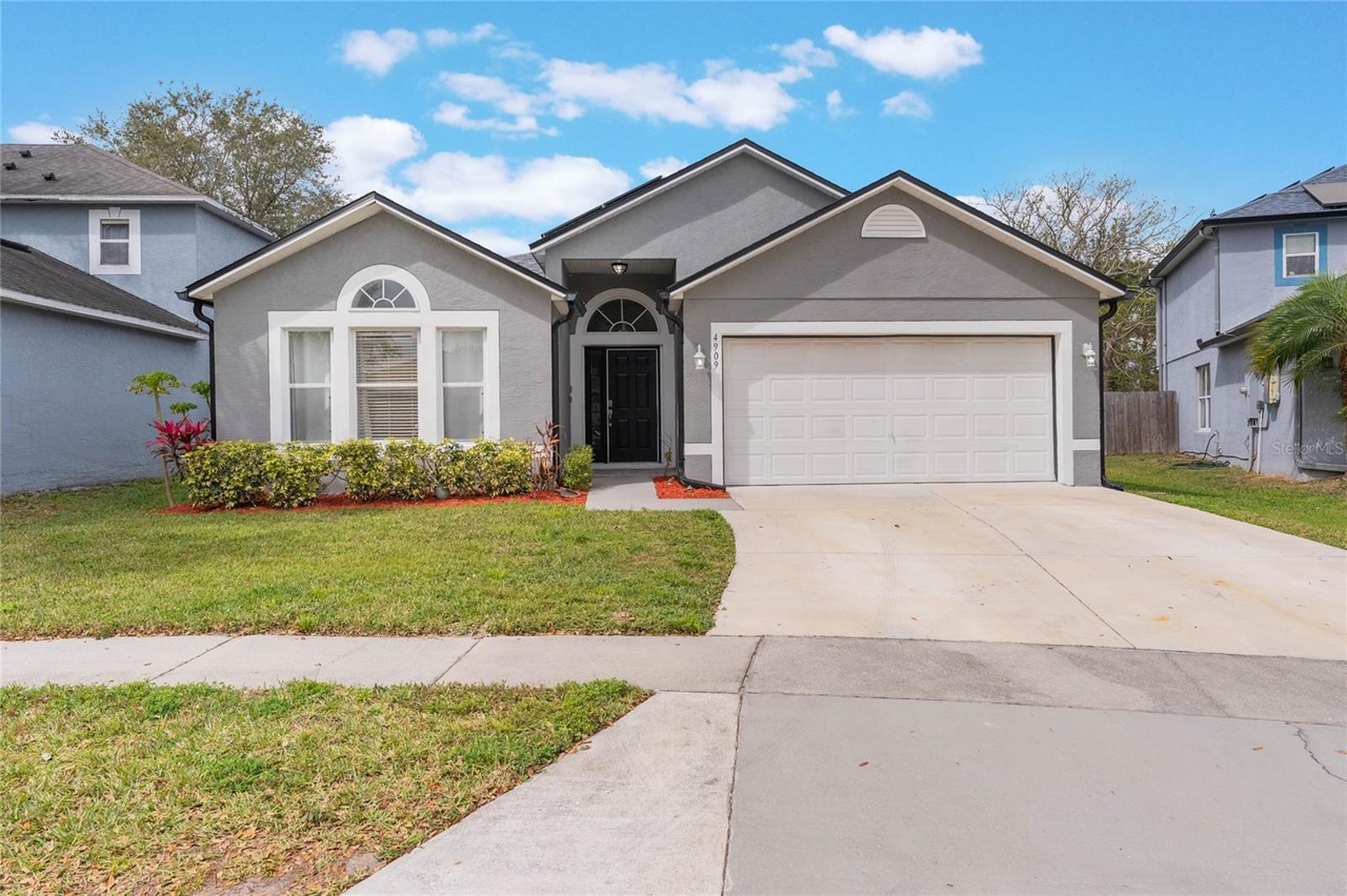 Nhà Orlando, Florida -  4 beds| 2 baths| $425,000